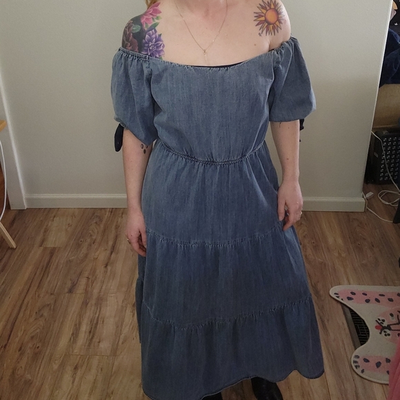 She + Sky Dresses & Skirts - She+Sky Coastal Cowgirl Off-Shoulder Tiered Denim Maxi Dress With Pockets